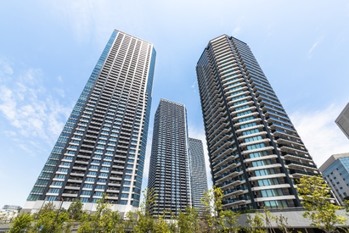 不動産投資におけるマンション一棟買いのメリット。区分所有とどう違う？