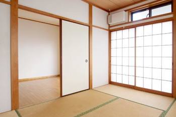 不動産投資で「木造アパートの経営はやめとけ」 その5つの理由とは