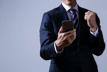 今すぐ少額から始められるサラリーマンにおすすめの投資3選