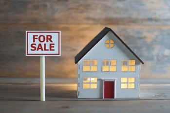 相続物件を売却するときはどんな税金がかかる?注意点や節税方法を解説