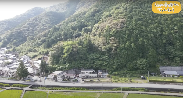 自然に囲まれた山付き空き家が１５００万円！広大なお庭ではゴルフが楽しめちゃう！