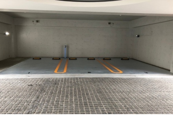 剛力建設の機械式立体駐車場の解体後に設置する鋼製平面駐車場の「スマートデッキ」